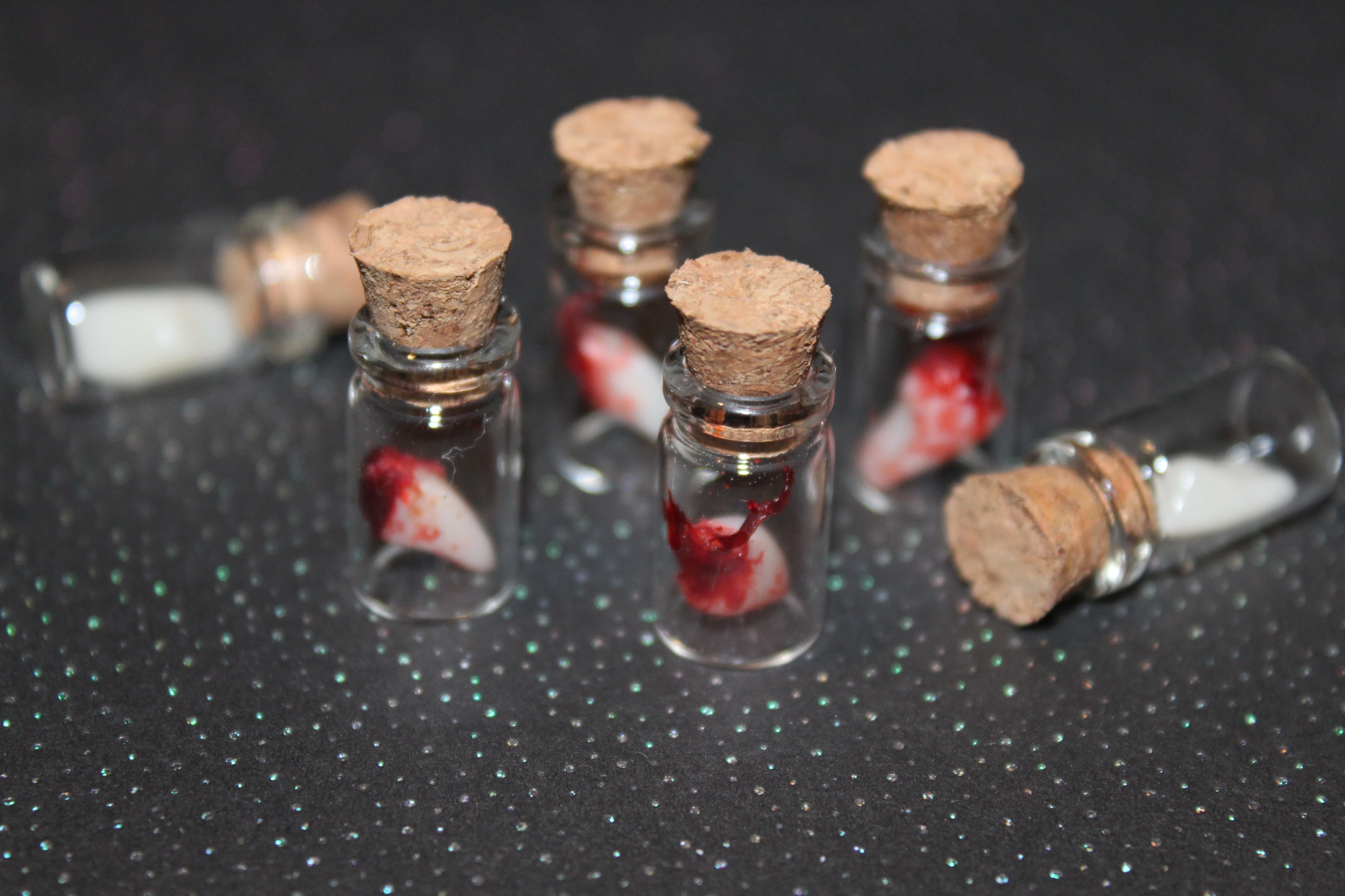 Bloody Tooth Specimen Prop - Image 4