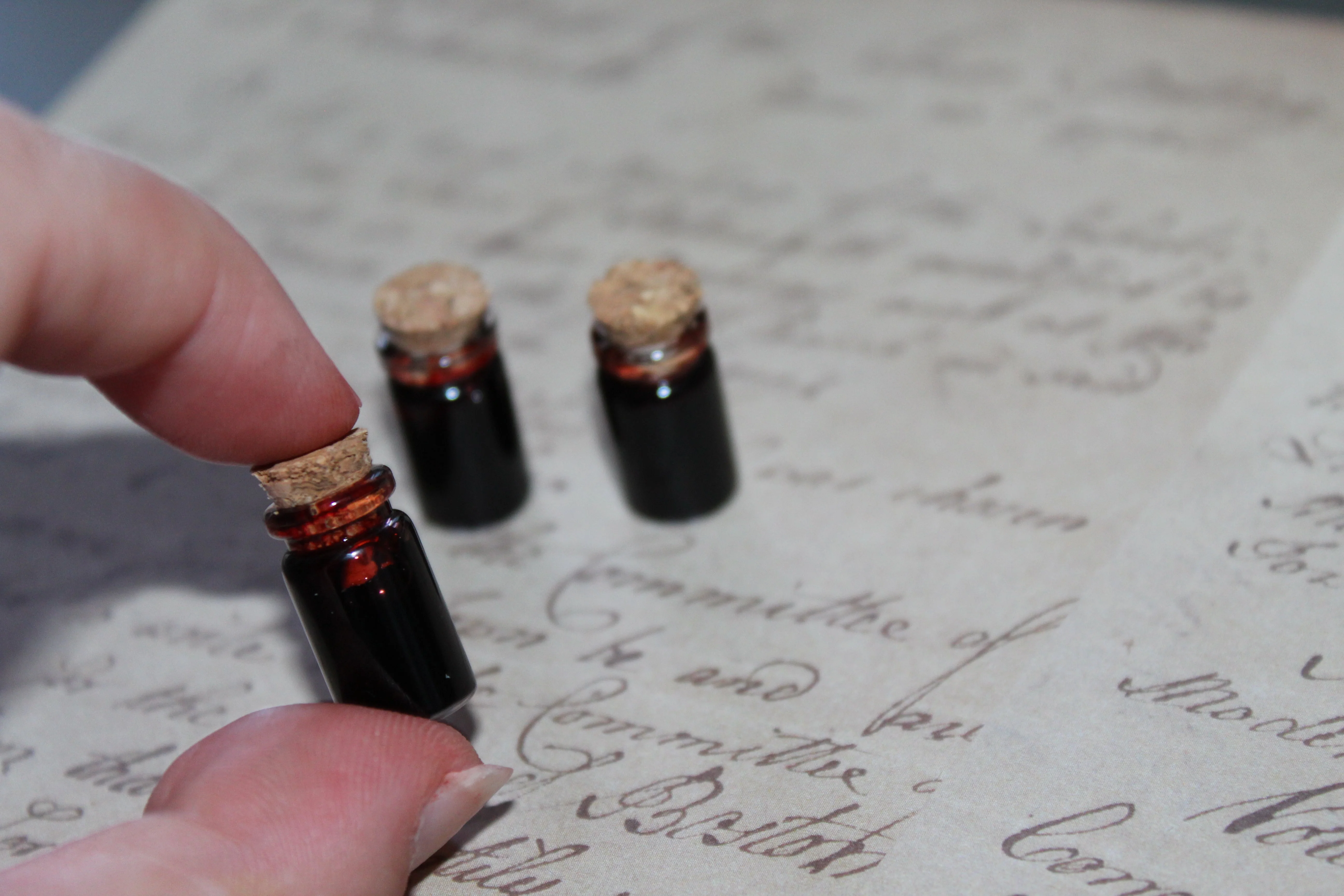 Fake Blood Pathology Mini Specimen Vials Pack of 3 - Image 4