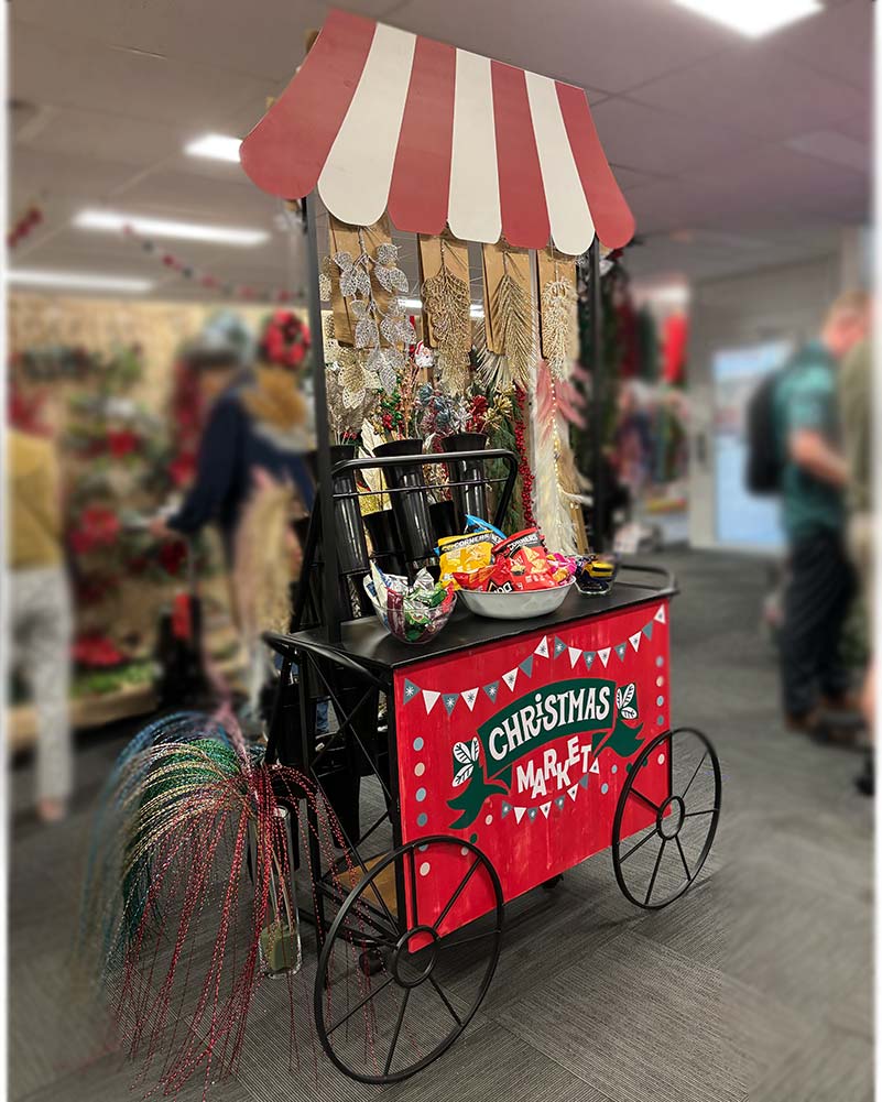 Floral Market Garden Stall Christmas Decoration 2.3m - Image 2