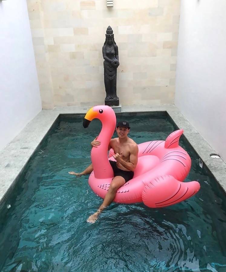 Giant PVC Inflatable Flamingo Pool Toy Float Pink - Image 5