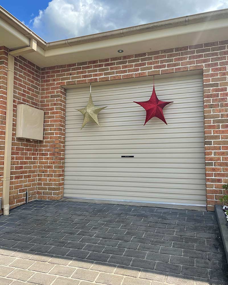 Gold Pop-Up Tinsel Star 65cm - Image 3