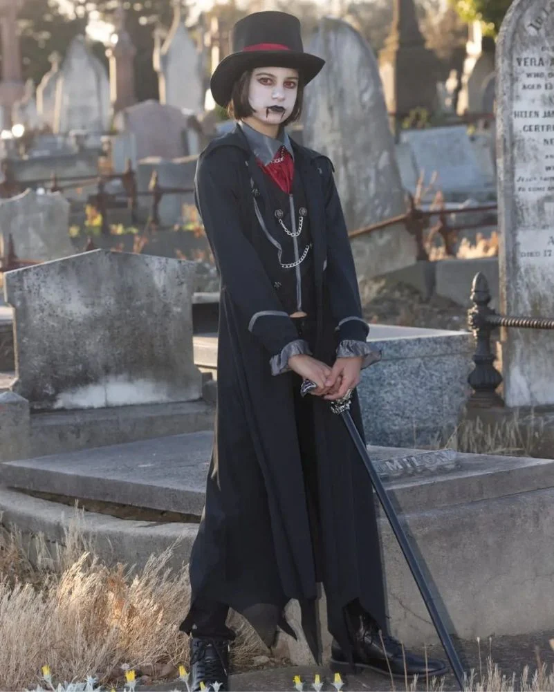 Gothic Vampire Boys Costume - Image 2