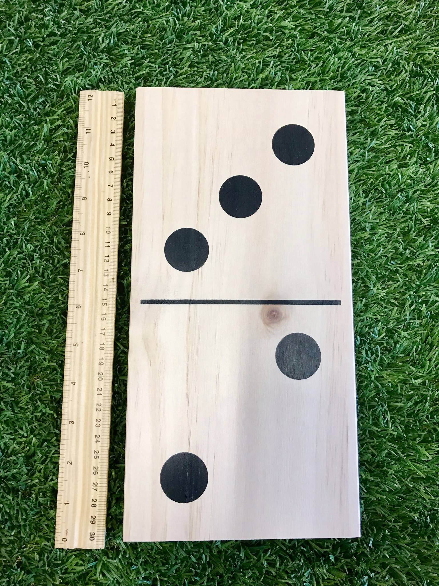 Mega Outdoor Dominoes Game Set with 28 Pieces 30cm - Image 3