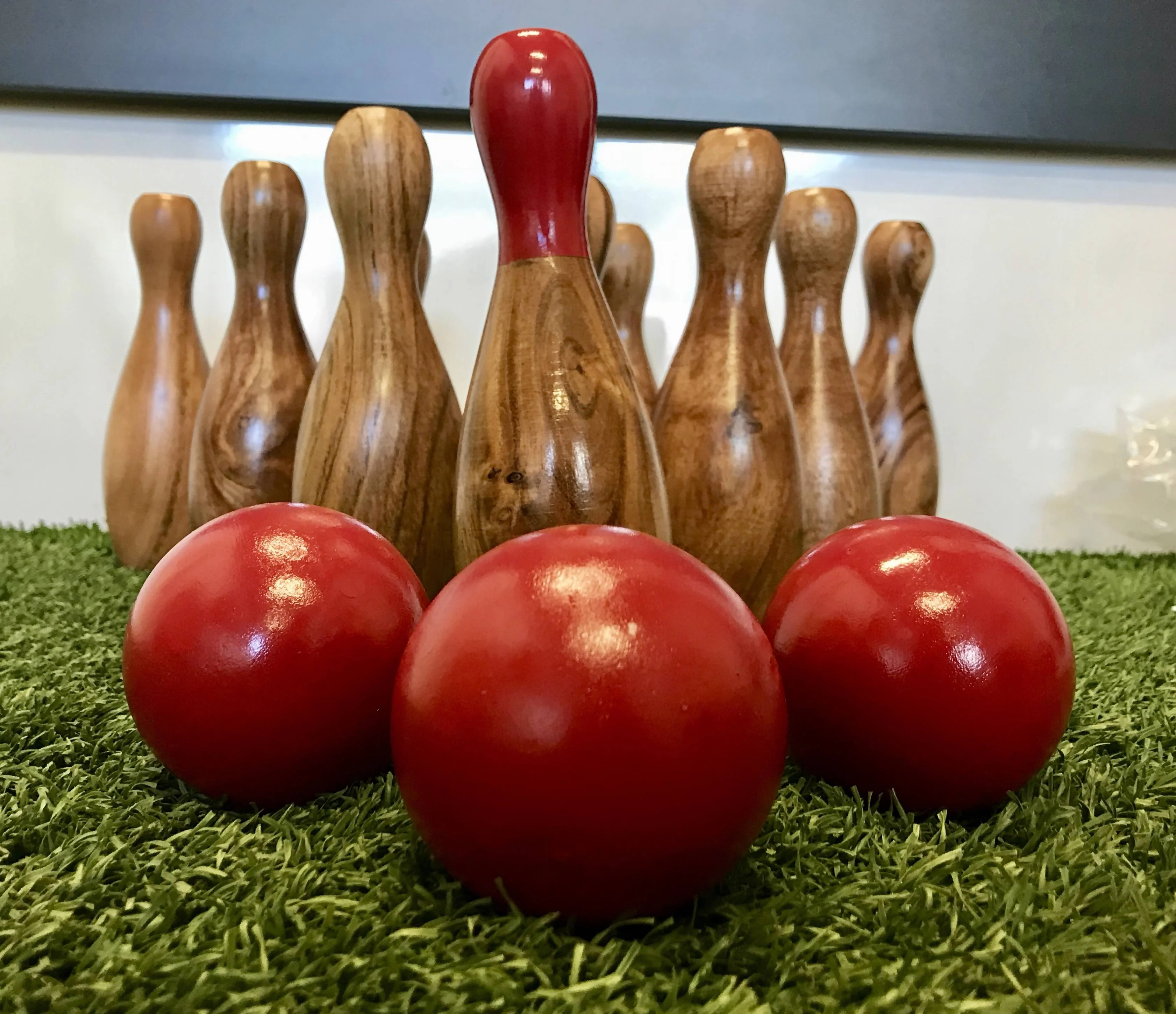 Outdoor Wooden Skittles Bowling Lawn Game Set - Image 7