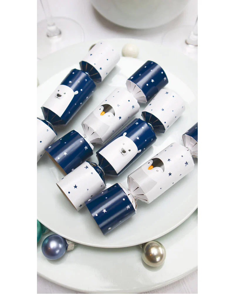 Penguin and Polar Bear Mini Christmas Crackers Pack of 8 - Image 4