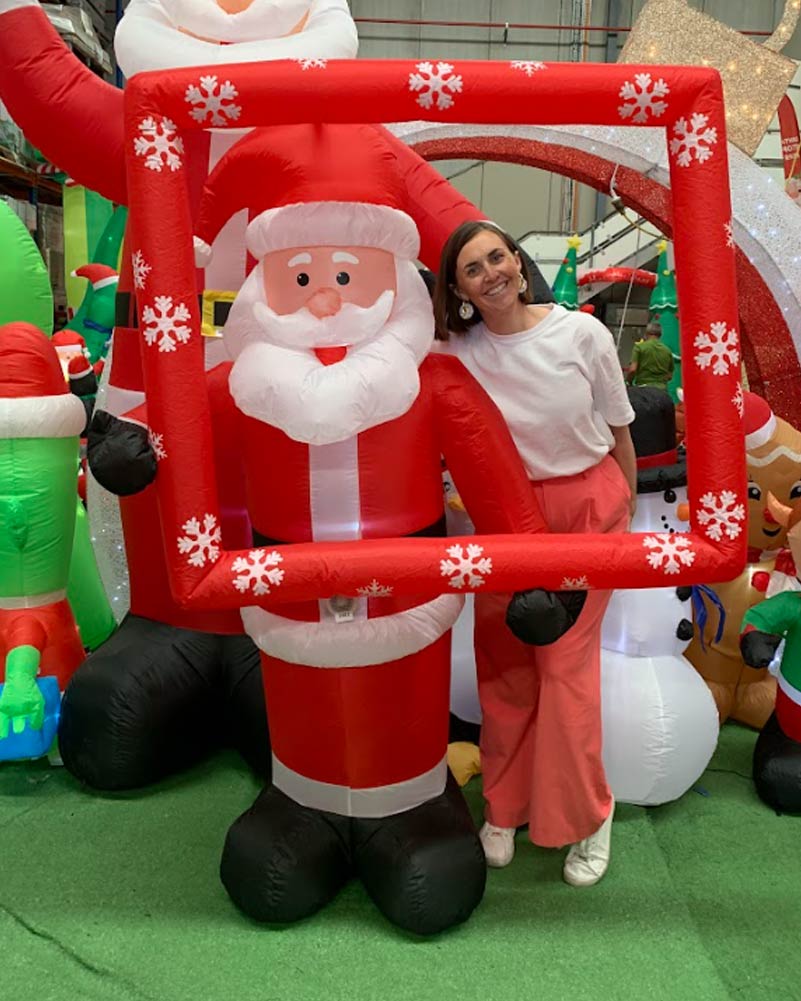 Photo Opp Santa with Music Christmas Lawn Inflatable 1.8m - Image 3