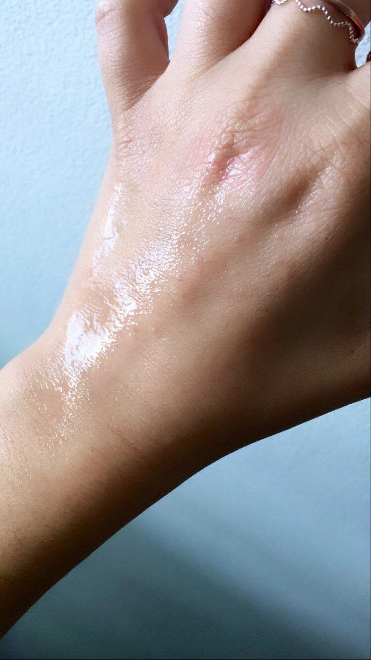 Sweat Makeup Effect Gel - Image 3