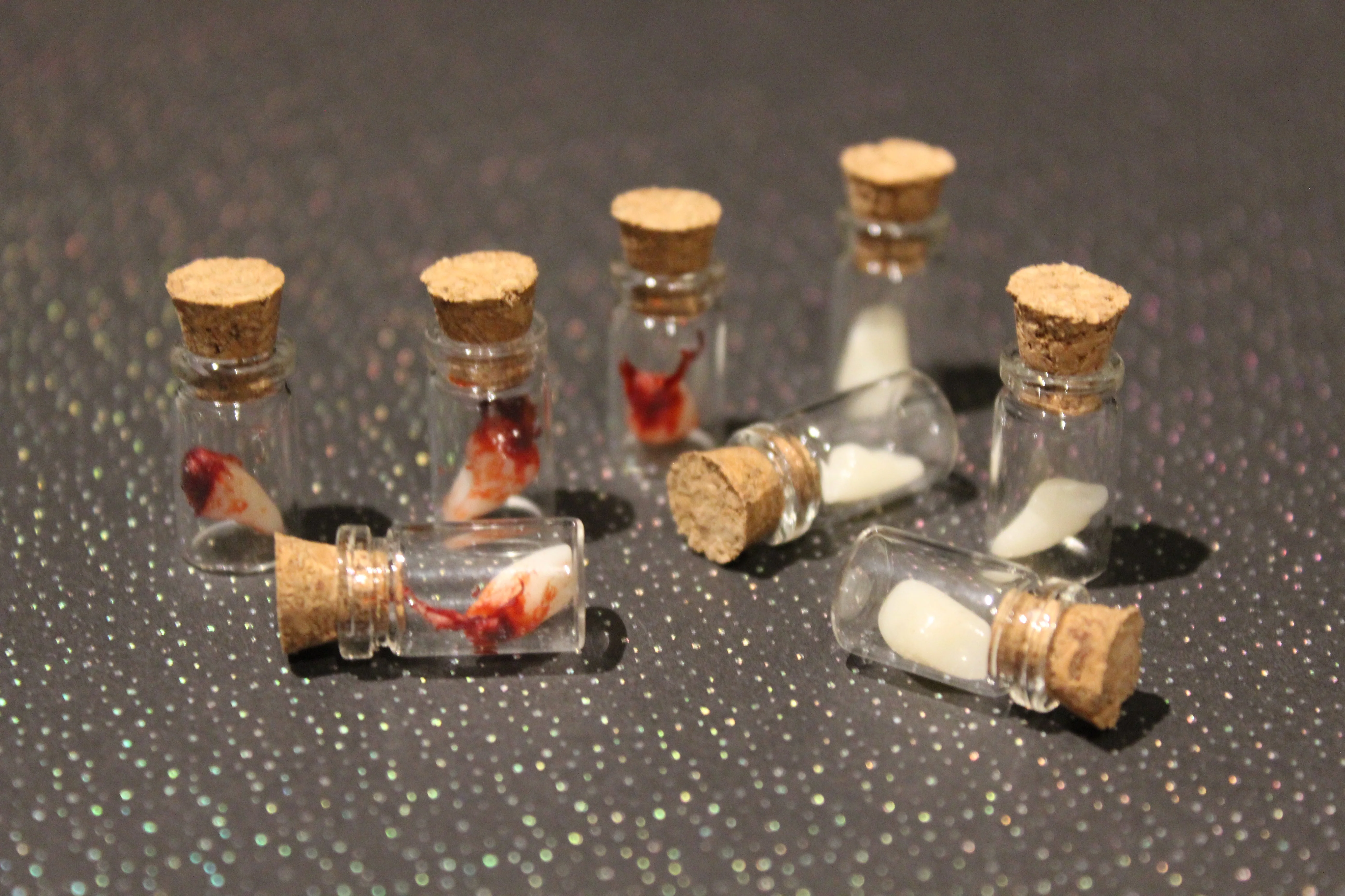 Variety Pack of Tooth Specimen Jars Prop - Image 5